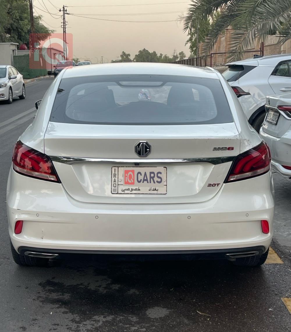 ئێم جی 6